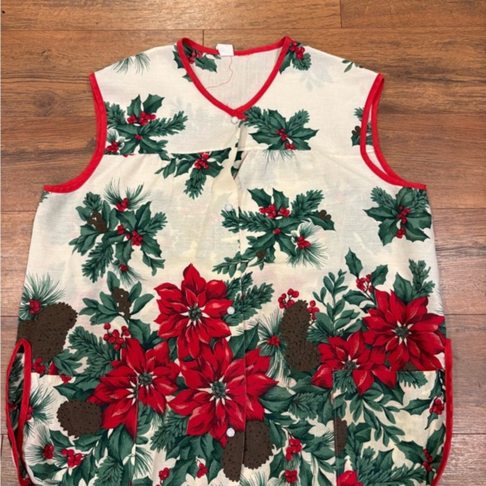 Village Inn Sleeveless Floral Cooking Smock